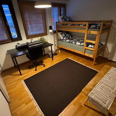 Spacious Floor In The Center *