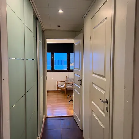 Spacious Floor In The Center *