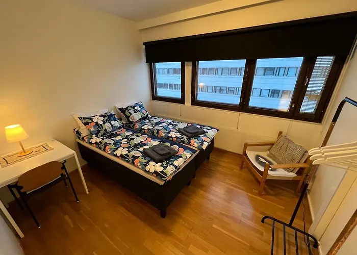 Spacious Floor In The Center *